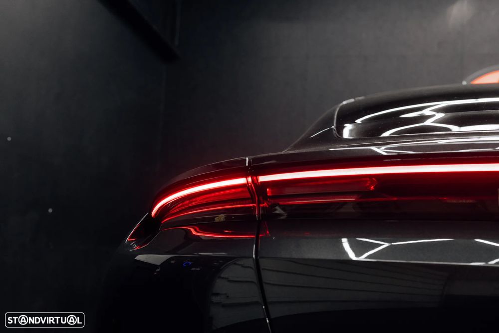 Porsche Taycan Turbo S - 14