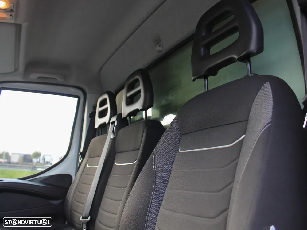 Iveco Daily Contentor com Plataforma Elevatoria e IVA - 16