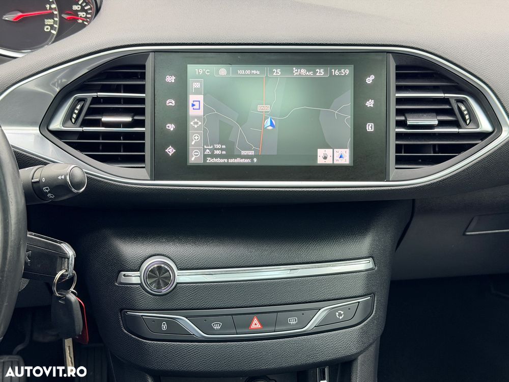 Peugeot 308 SW e-HDi 115 Stop & Start Allure - 19