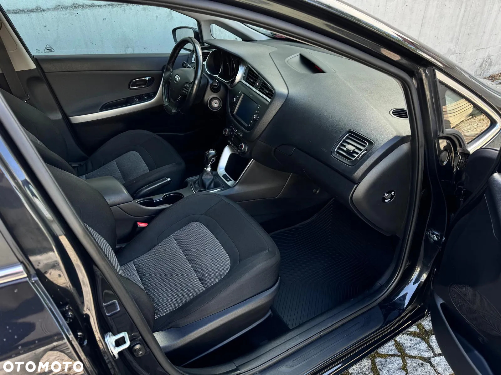 Kia Ceed 1.4 CVVT Dream Team Edition - 30