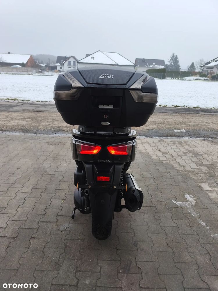 Honda NSS - 16