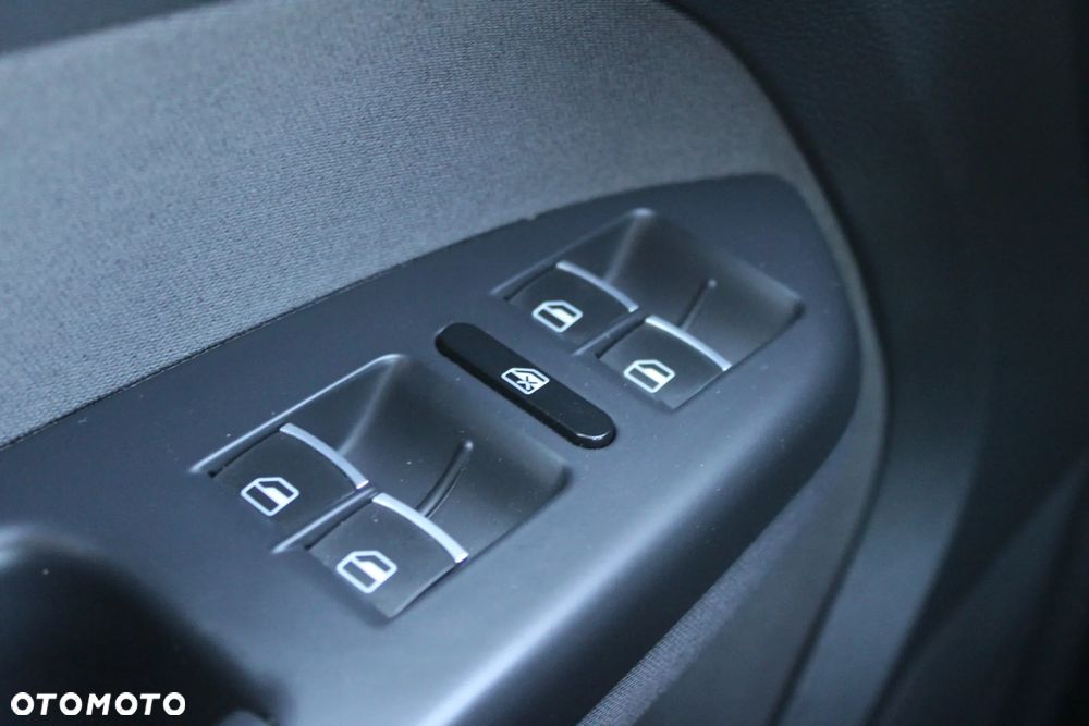 Volkswagen Touran 1.6 TDI DPF DSG Comfortline - 22