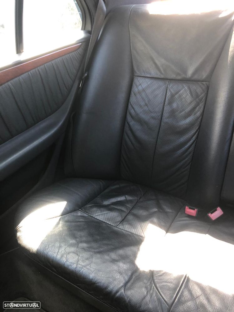 Mercedes-Benz E 200 Classic - 6