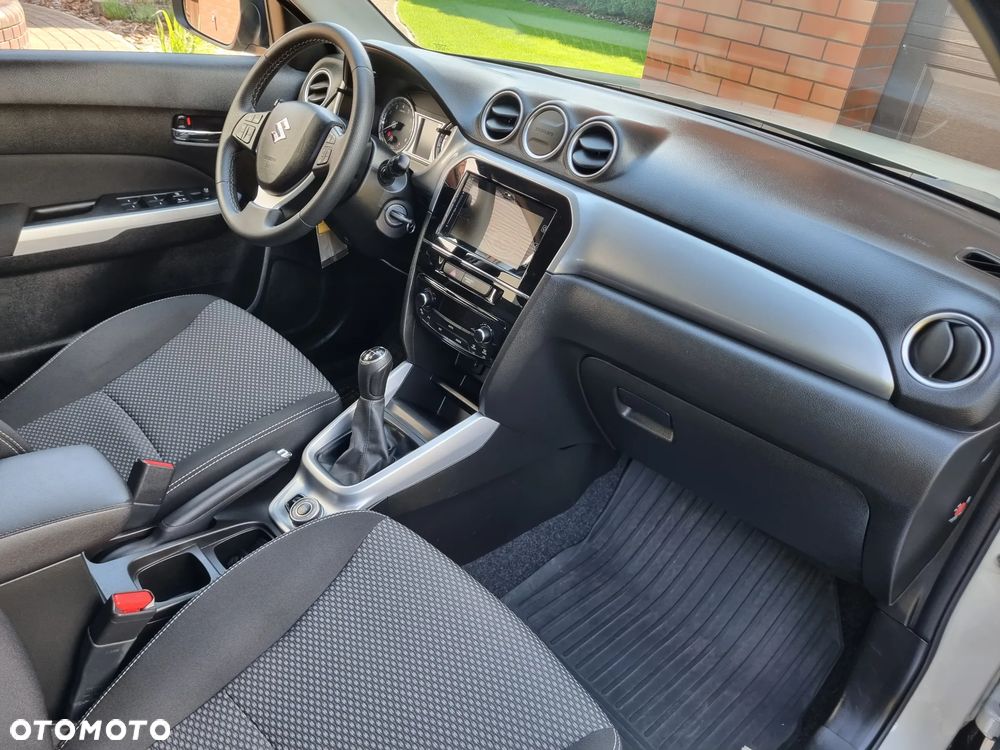 Suzuki Vitara 1.6 (4x4) Allgrip Comfort+ - 19