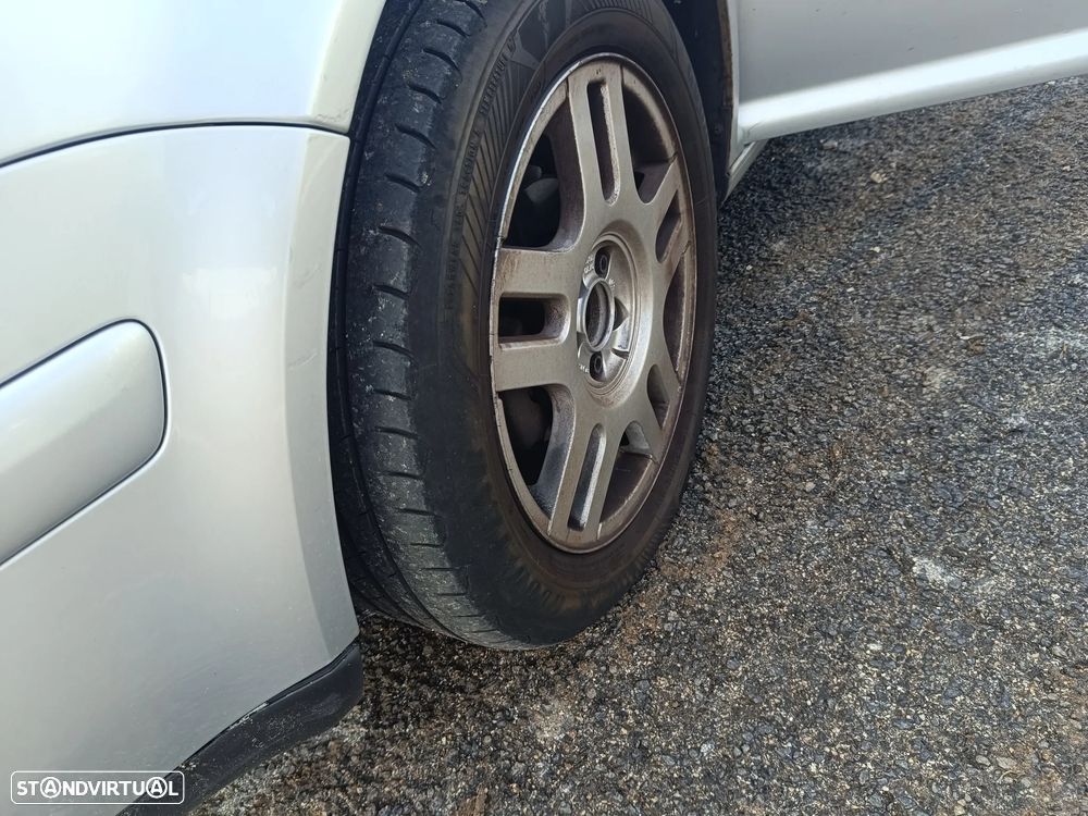 VW Golf 1.4i Confortline - 5