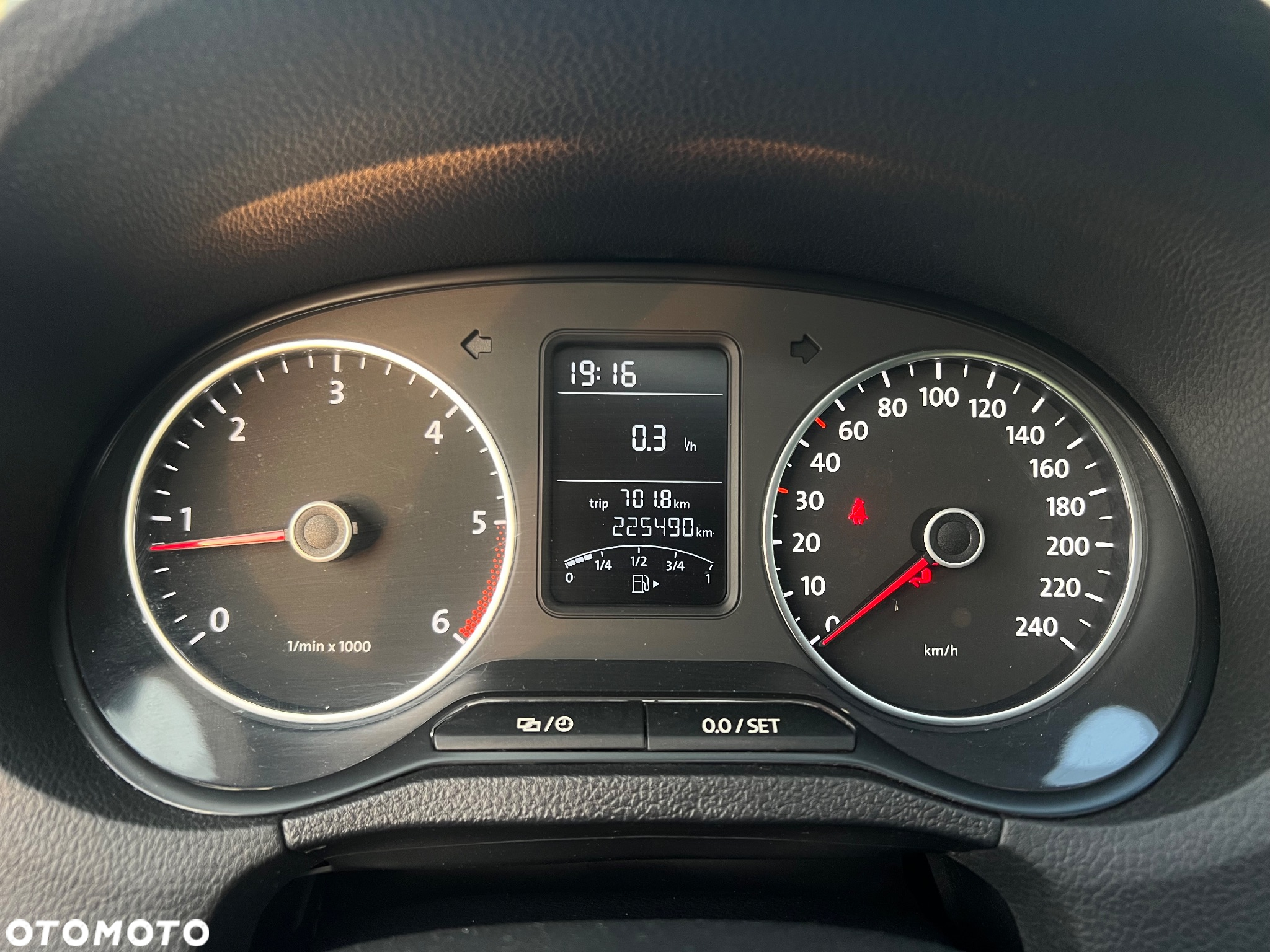 Volkswagen Polo 1.6 TDI DPF Highline - 27
