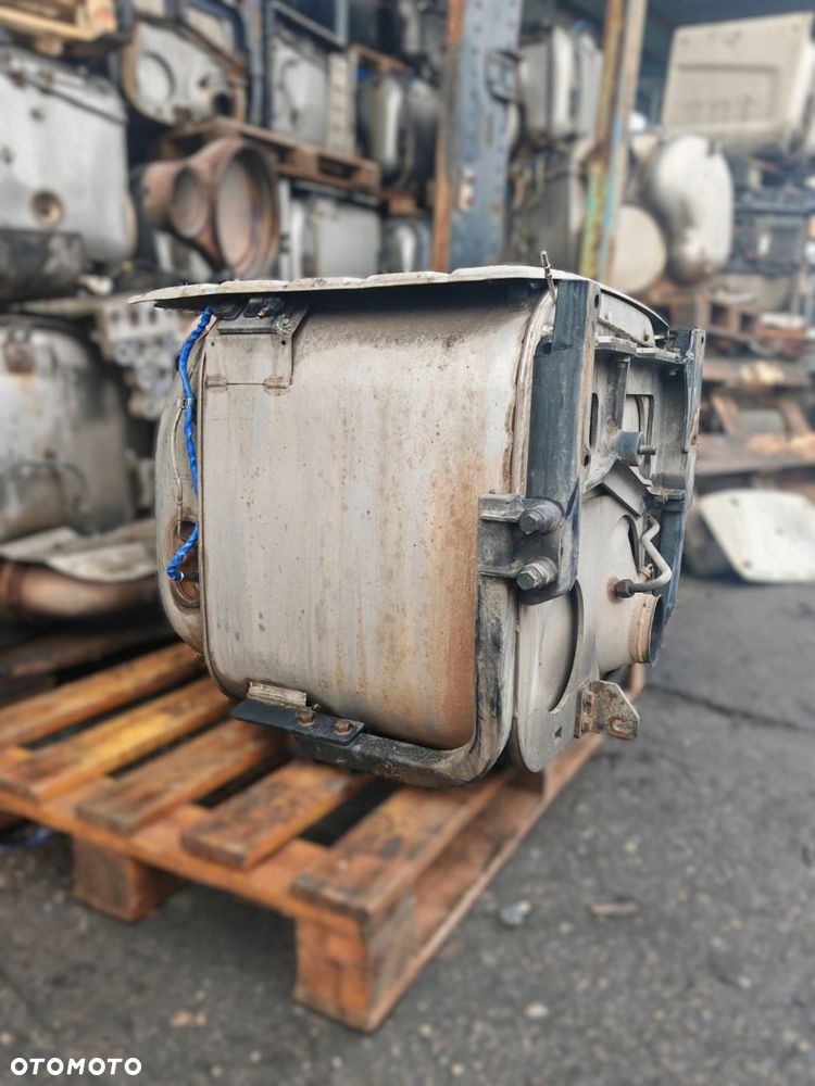 WYDECH KATALIZATOR MAN TGX TGS EURO 6 - 4