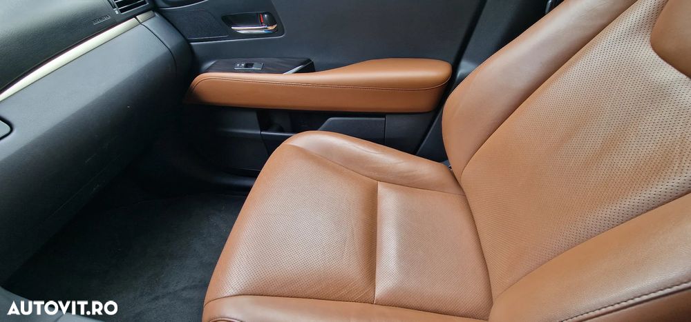 Lexus Seria RX 450h (hybrid) - 14