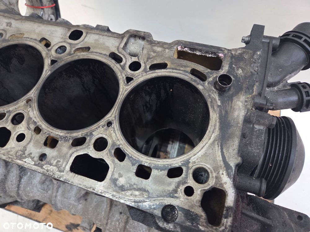 BLOK SILNIKA BMW E60 N47D20A 7797922 - 11