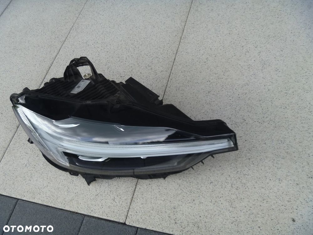 VOLVO XC60 II LIFT LAMPA FULL LED PRAWA PRZEDNIA 32337385 ŁADNA - 2