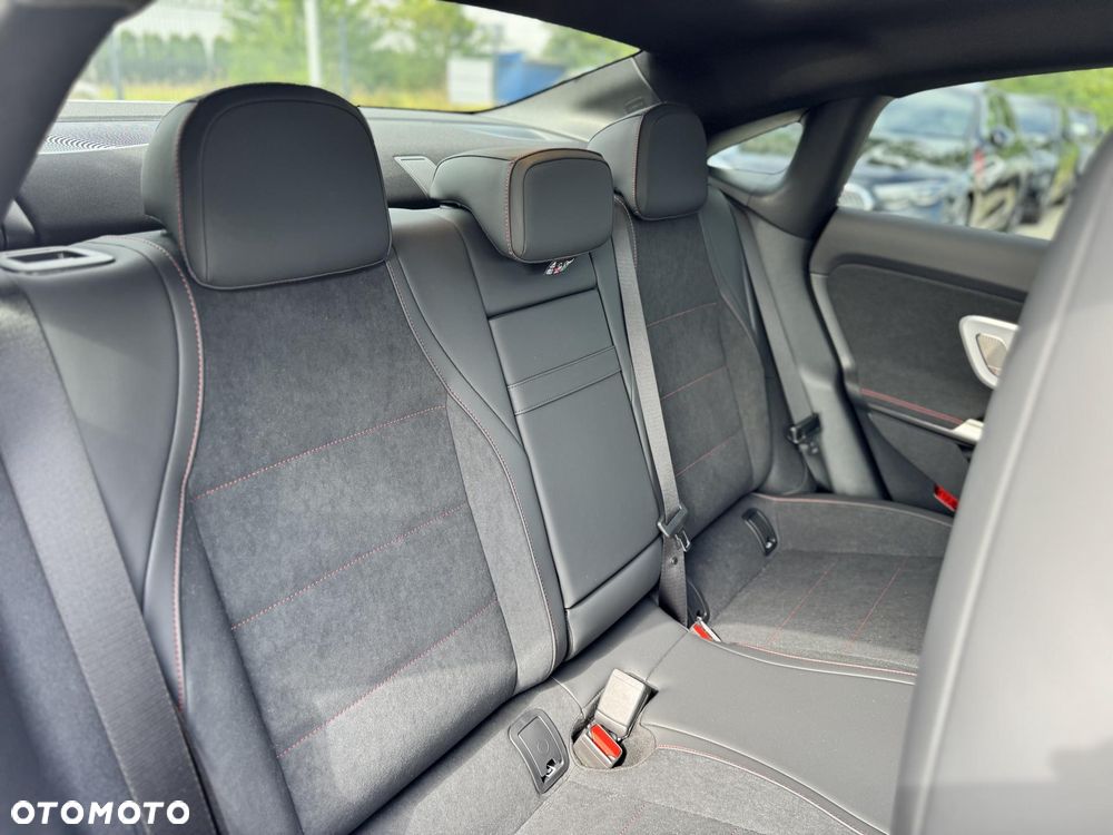 Mercedes-Benz CLA 220 mHEV 4-Matic 8G-DCT - 18
