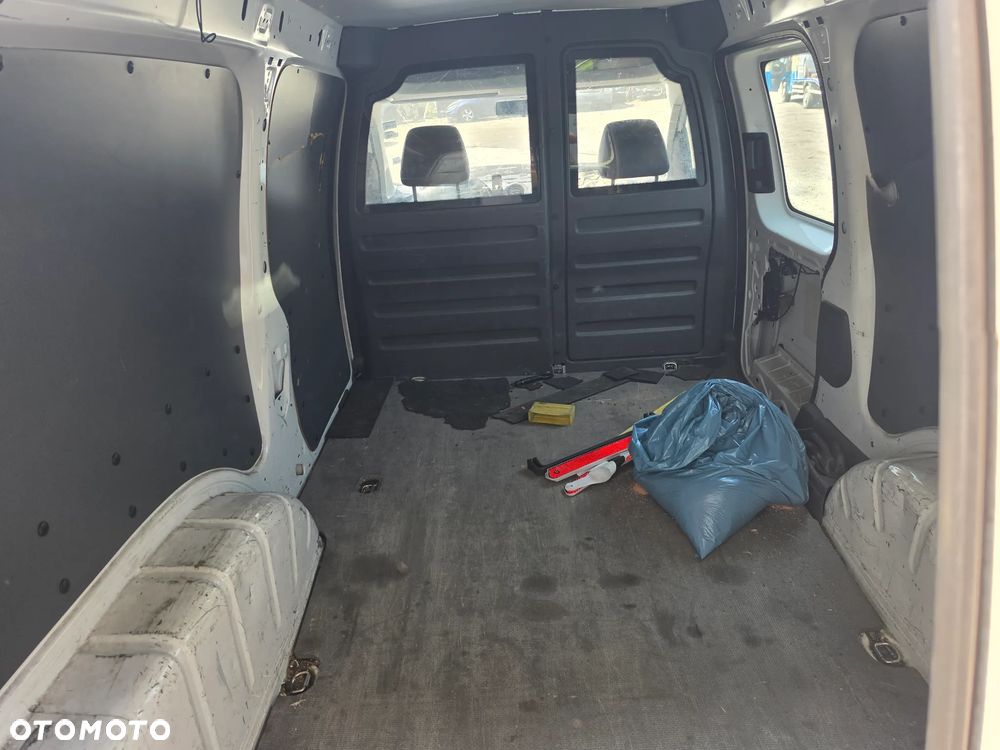 Volkswagen Caddy - 14
