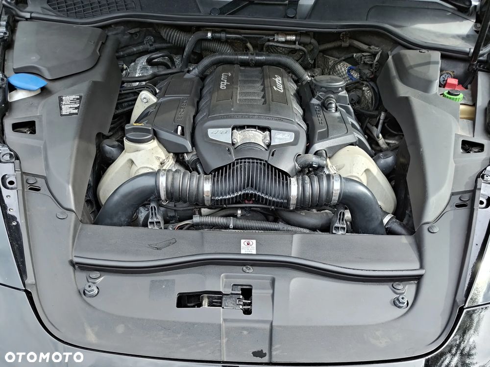Porsche Cayenne Turbo Tiptronic S - 35