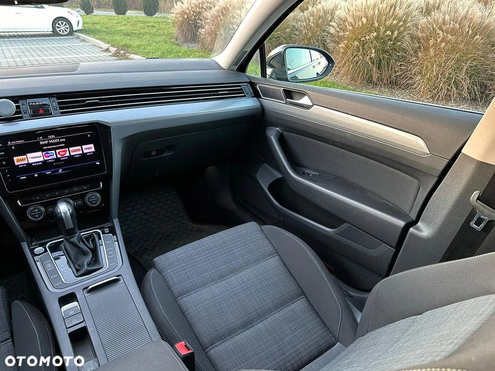Volkswagen Passat 2.0 TDI EVO Business DSG - 6