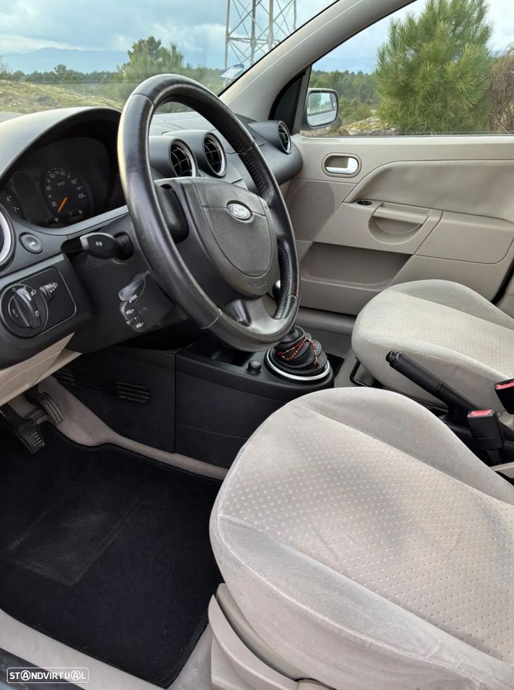 Ford Fiesta - 9