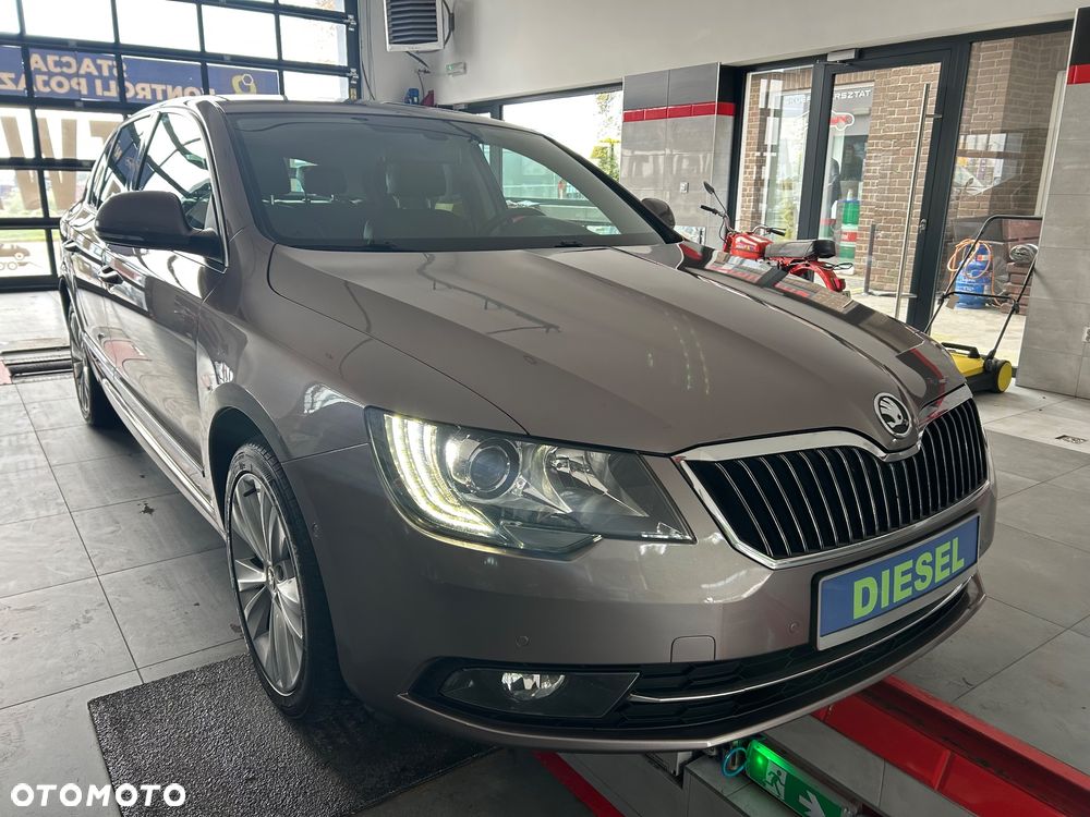 Skoda Superb 1.6 TDI Active Greenline - 10