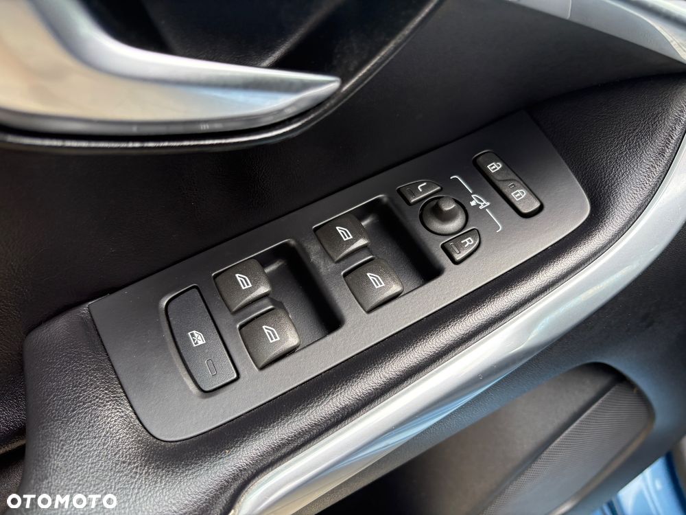 Volvo V40 D2 RDesign - 16