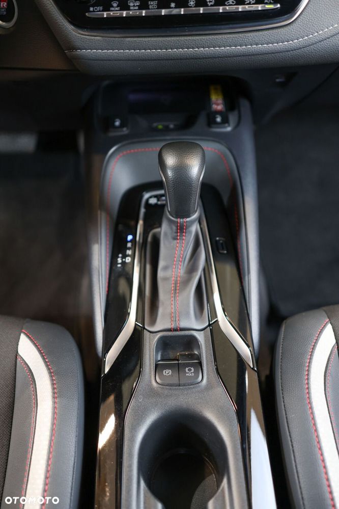 Toyota Corolla 2.0 Hybrid GR Sport Dynamic - 25