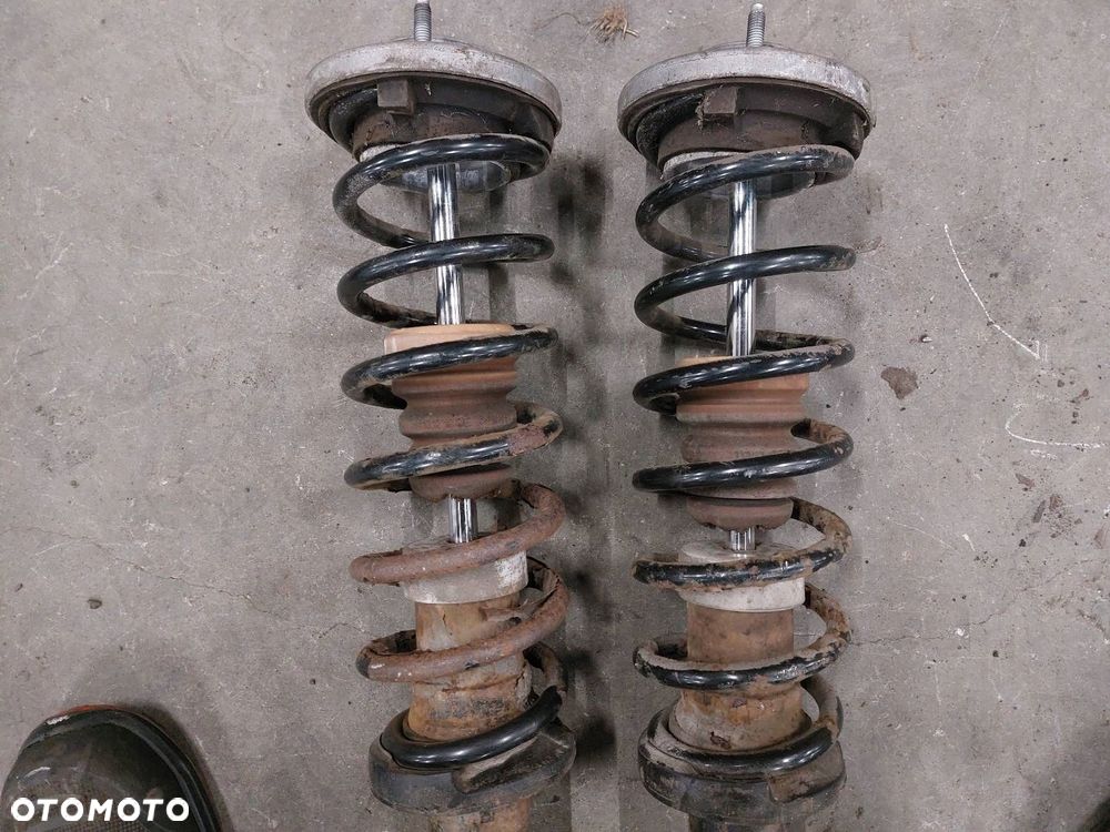 AMORTYZATOR + SPRĘŻYNA LEWY TYŁ + PRAWY TYŁ BMW F10 520d - 2