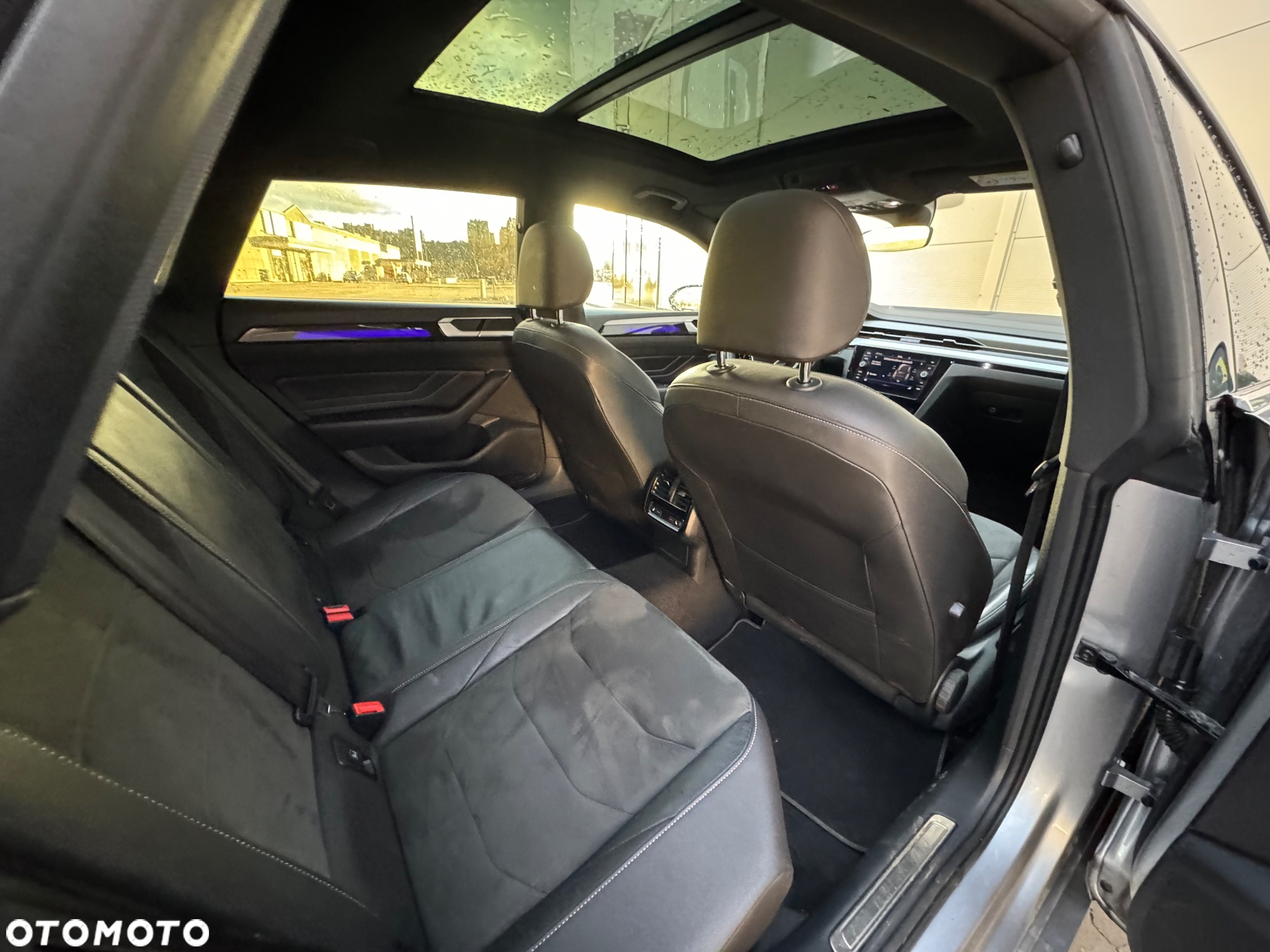 Volkswagen Arteon 2.0 TDI SCR R-Line DSG - 15