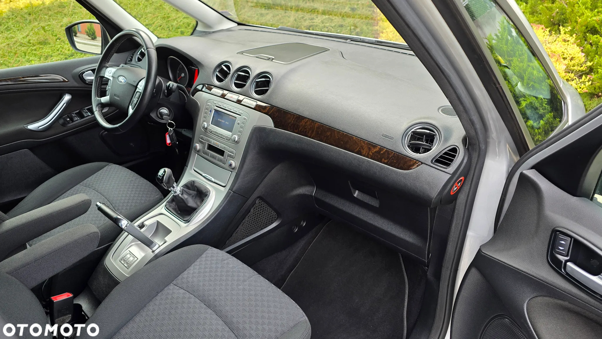 Ford Galaxy 2.0 TDCi Ghia - 11