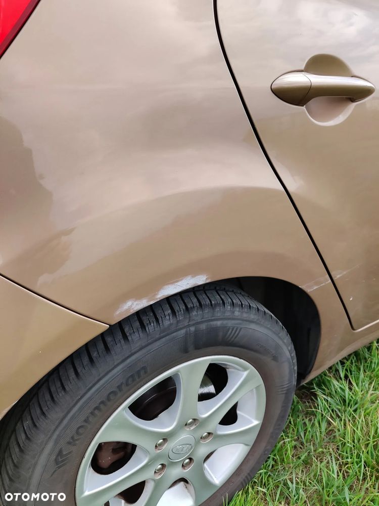 Kia Venga - 6