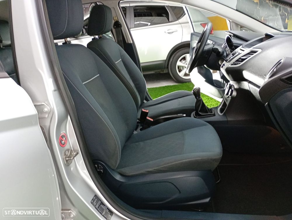 Ford Fiesta 1.4 TDCI Titanium - 20