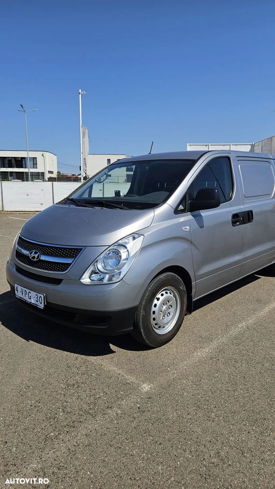 Hyundai H-1 Cargo teilverglast DF - 8