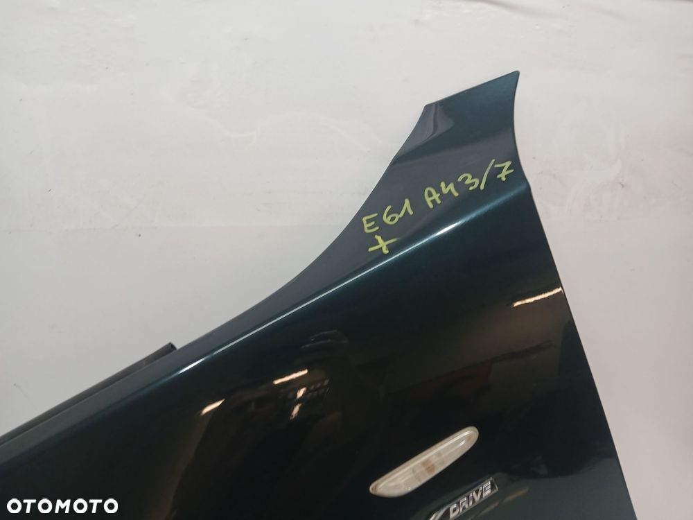 BŁOTNIK LEWY PRZEDNI BMW E60 E61 TIEFGRUEN A43/6 - 2
