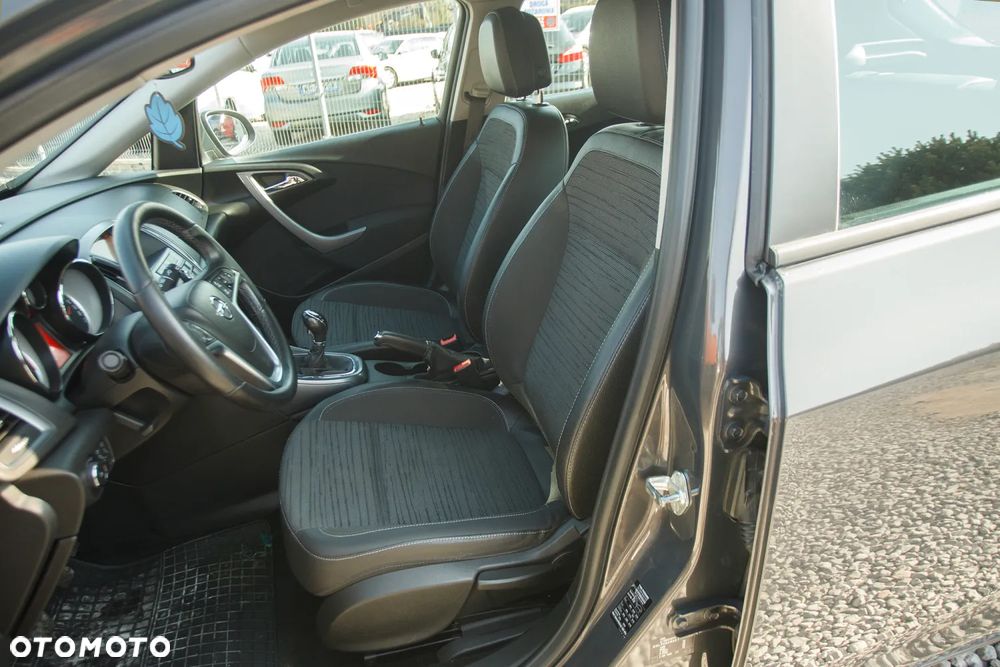 Opel Astra 1.4 Innovation - 23