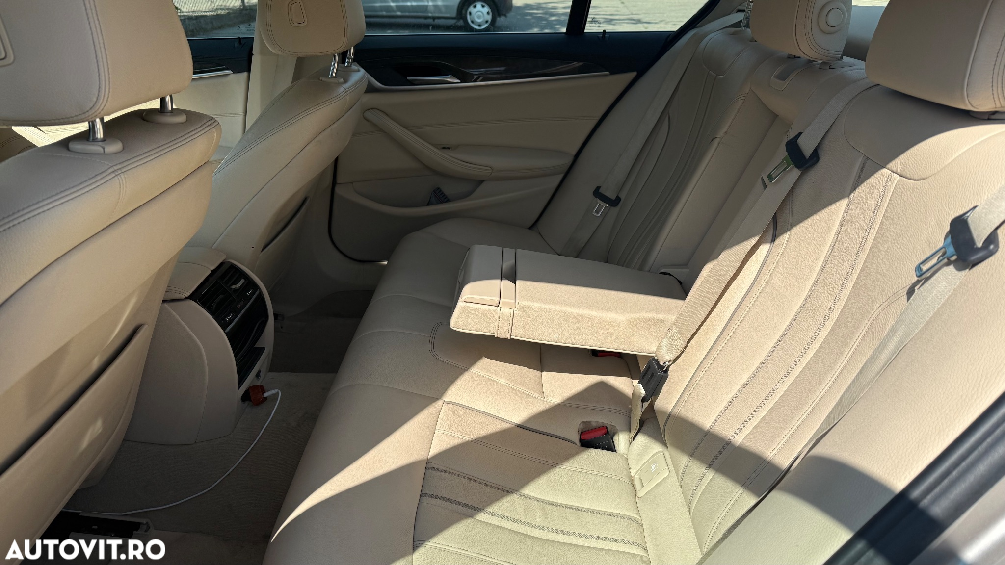 BMW Seria 5 520d xDrive AT - 10