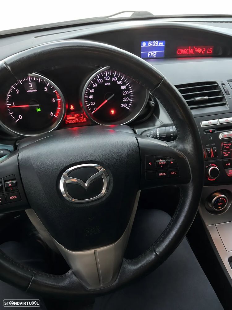 Mazda 3 Hatchback MZ-CD 1.6 Comfort - 4