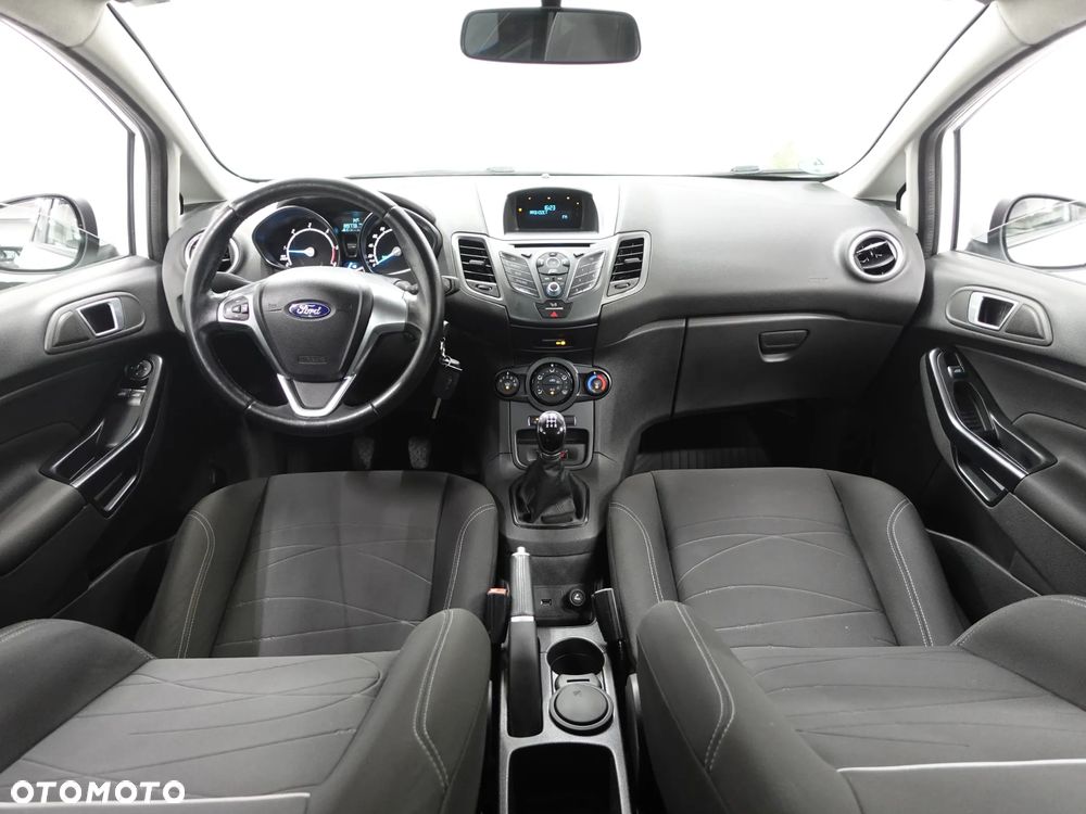 Ford Fiesta - 26