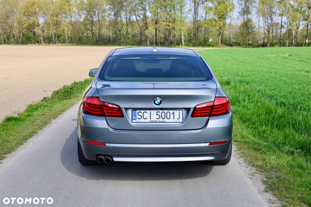 BMW Seria 5 525d - 10