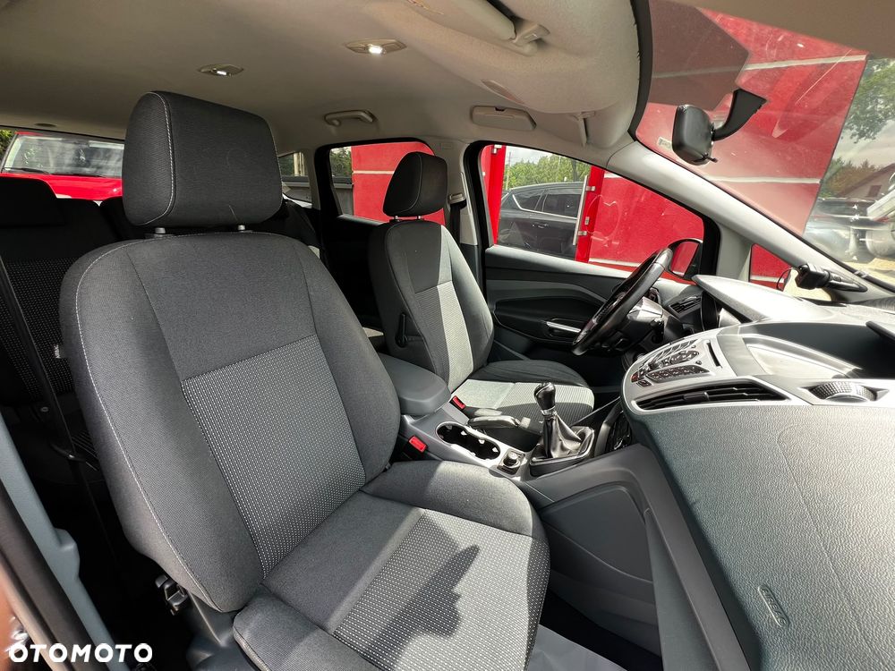 Ford C-MAX 1.6 Ti-VCT Champions Edition - 29