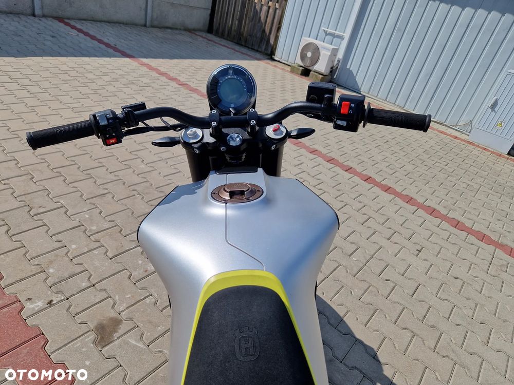 Husqvarna Vitpilen - 33