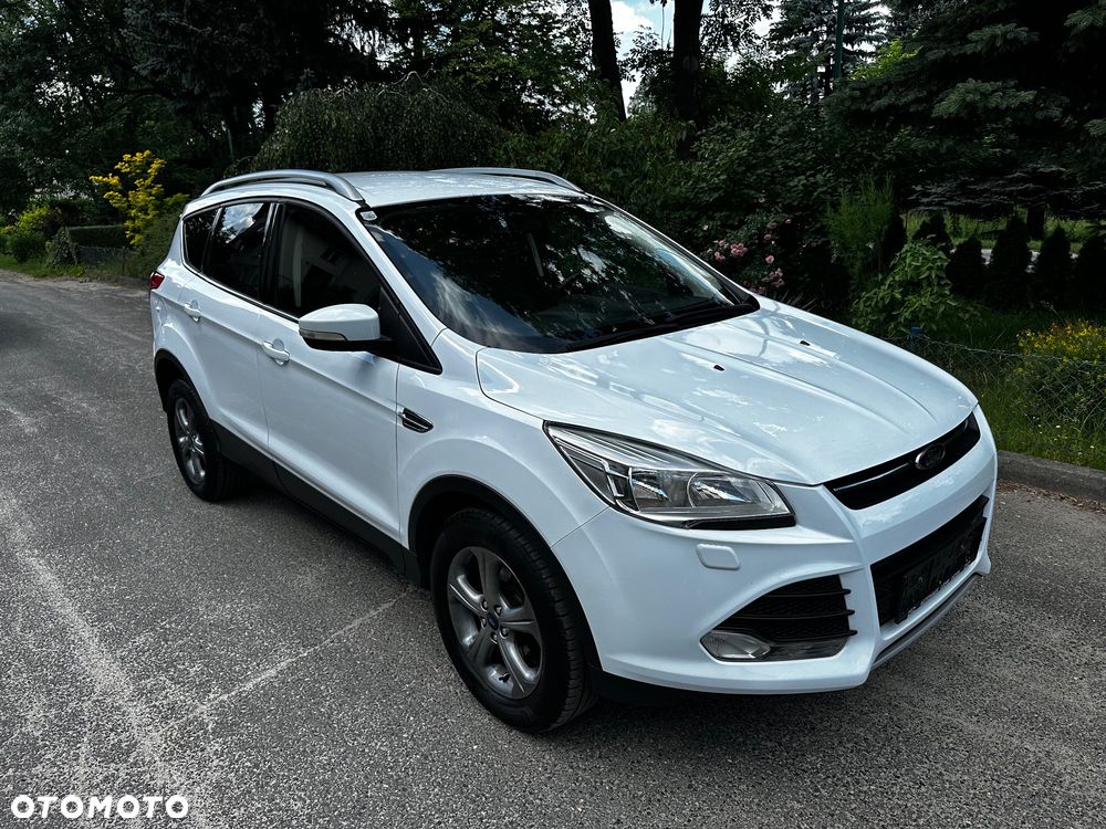 Ford Kuga 2.0 TDCi 2x4 Titanium - 16