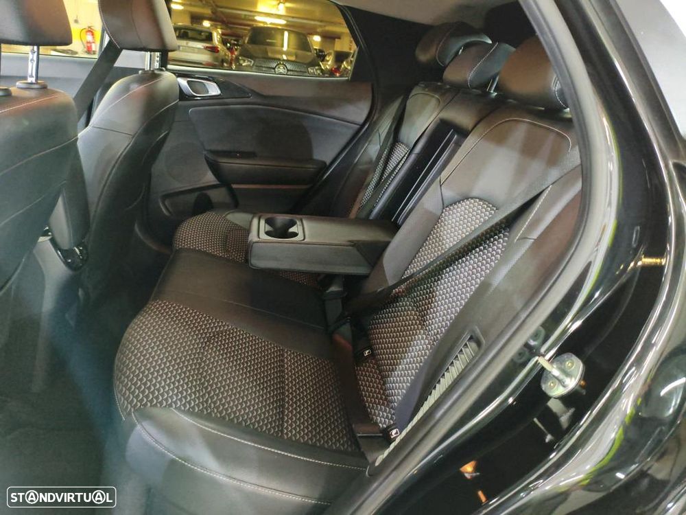 Kia XCeed 1.6 GDi PHEV Drive - 9