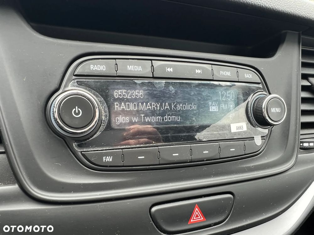 Opel Astra 1.4 Essentia - 22