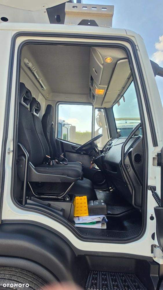 Iveco Eurocargo 160e25  Chłodnia 18epal  Winda  carrier1150 supra - 21