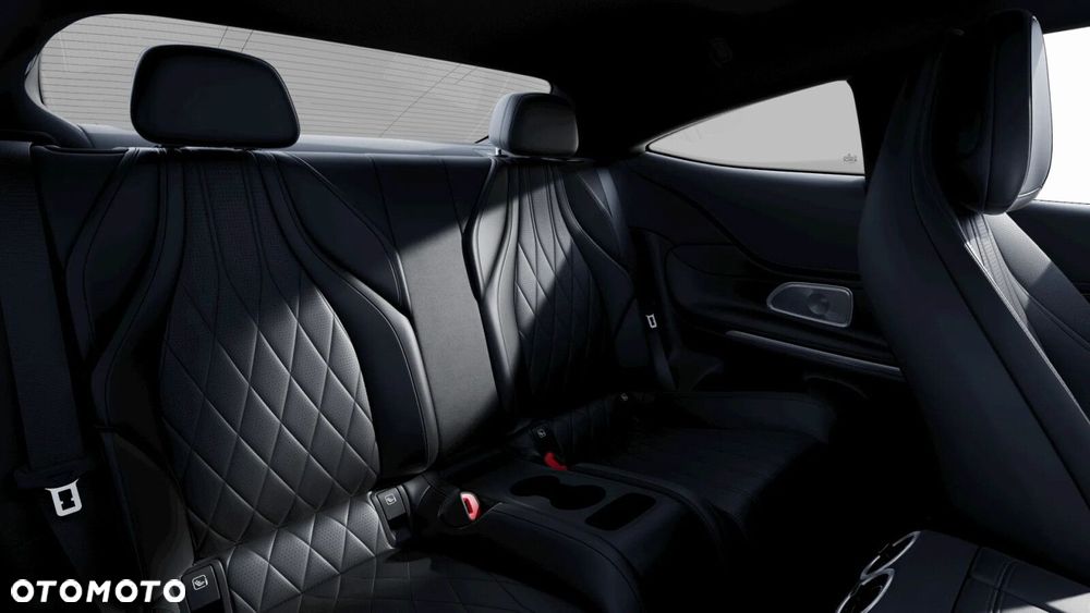 Mercedes-Benz CLE - 32