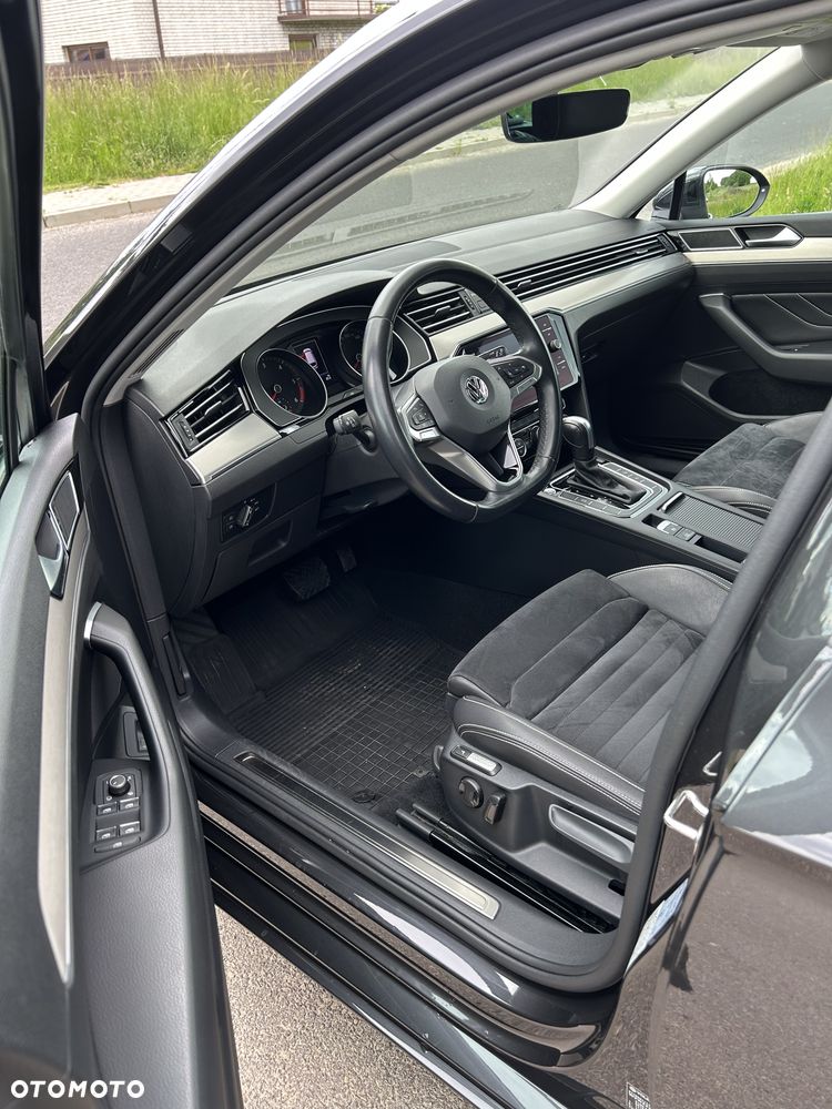 Volkswagen Passat 2.0 TDI SCR DSG Comfortline - 17