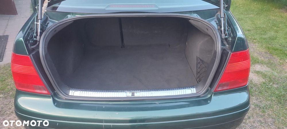 Volkswagen Bora 1.6 Comfortline - 10