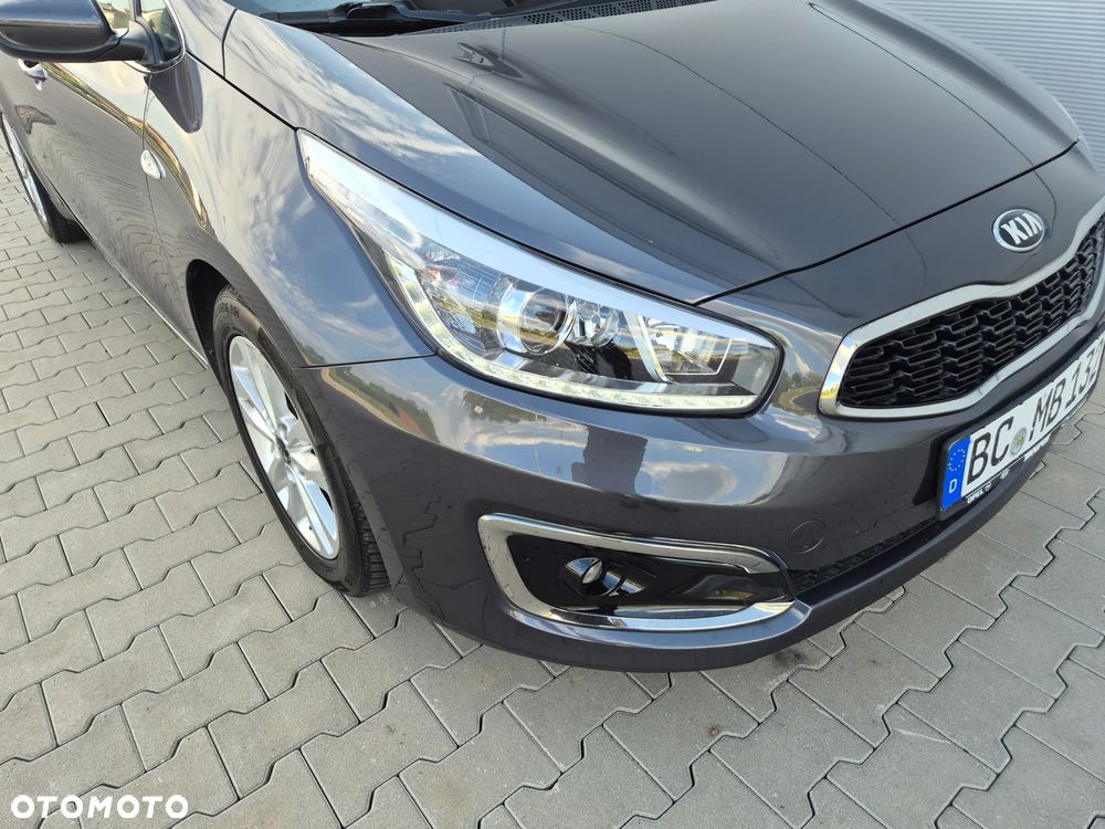 Kia Ceed 1.4 CVVT Dream Team Edition - 4