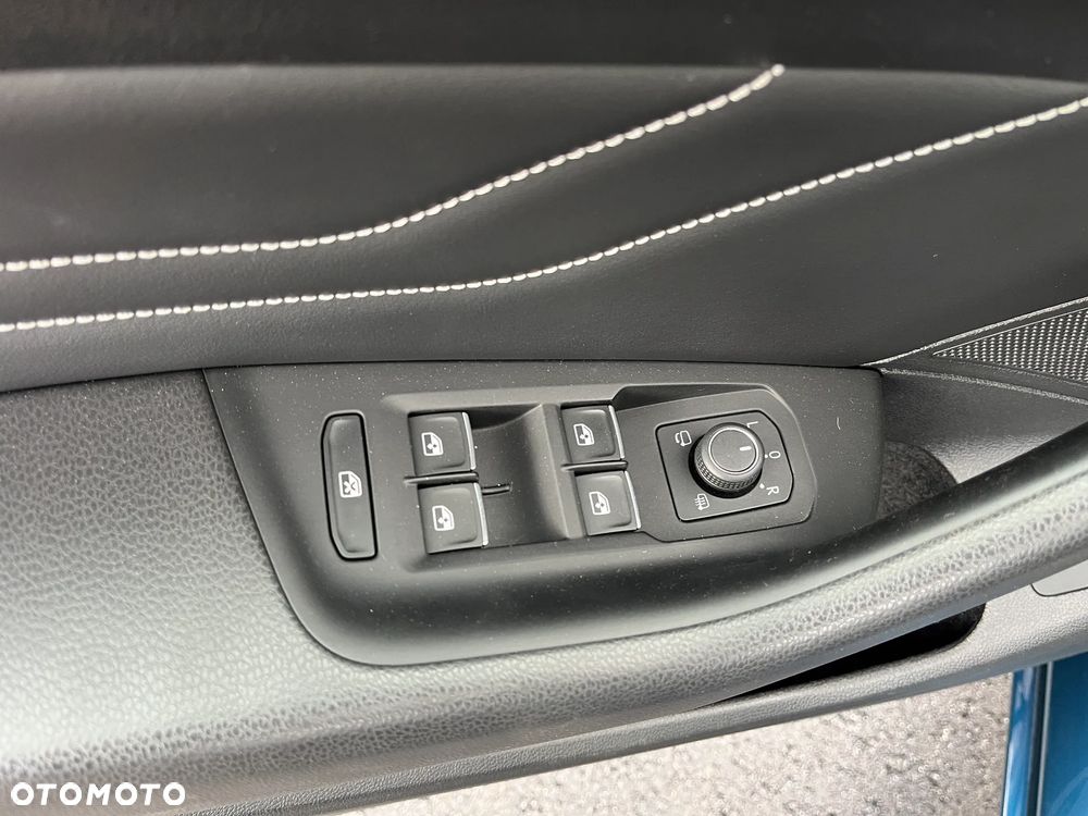 Volkswagen Passat 2.0 TDI Elegance DSG - 28
