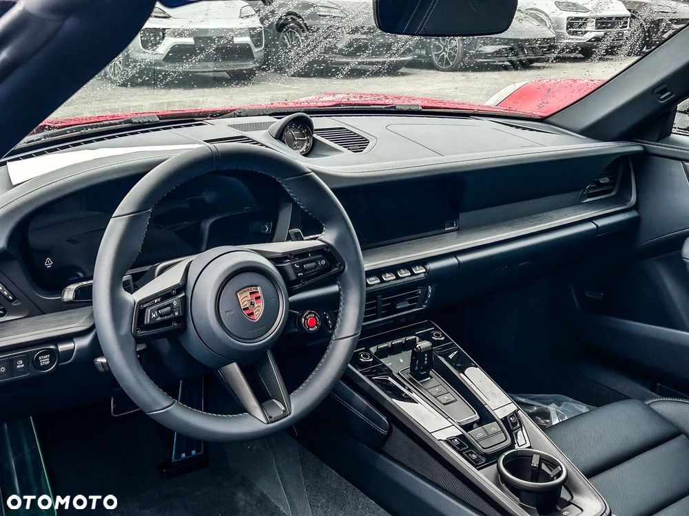 Porsche 911 Targa T-Hybrid 4 GTS - 10