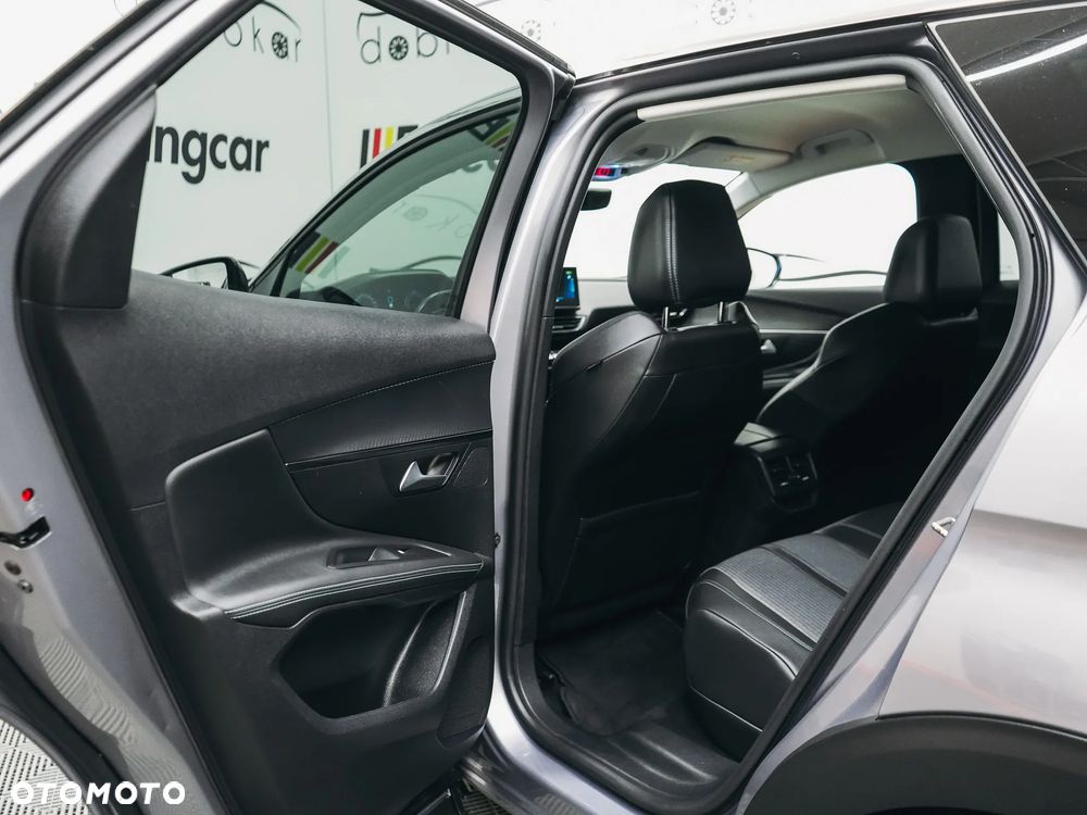 Peugeot 3008 225 e-EAT8 Allure - 28