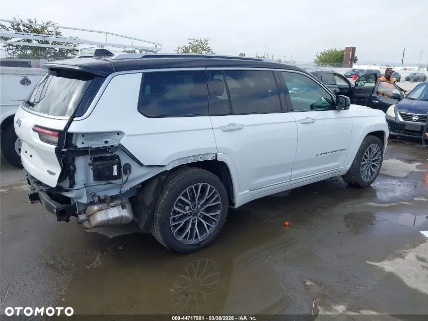 Jeep Grand Cherokee - 10