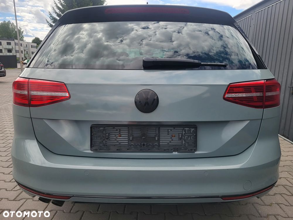 Volkswagen Passat 2.0 TDI SCR 4Mot DSG Highline - 10