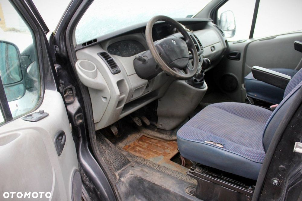 Renault Trafic II 2002 1.9DCI F9Q760 Bus (MASKA, ZDERZAK, LAMPA, BŁOTNIK, DRZWI, SZYBA, FOTEL) - 7